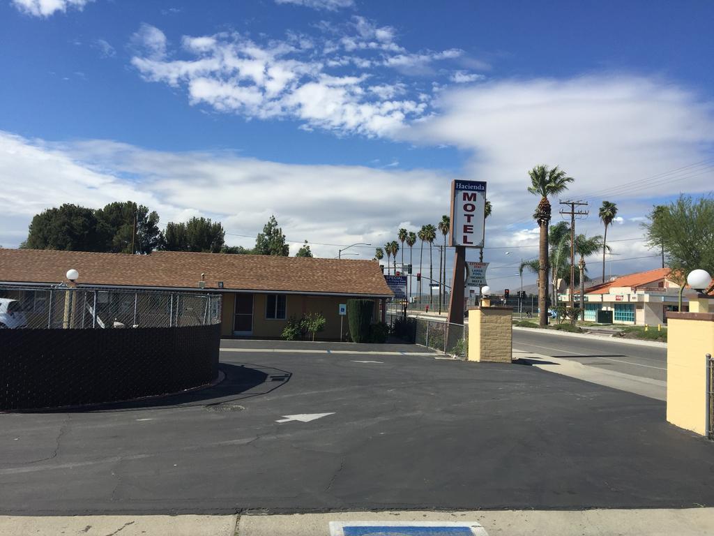 Hacienda Motel San Jacinto Exteriör bild